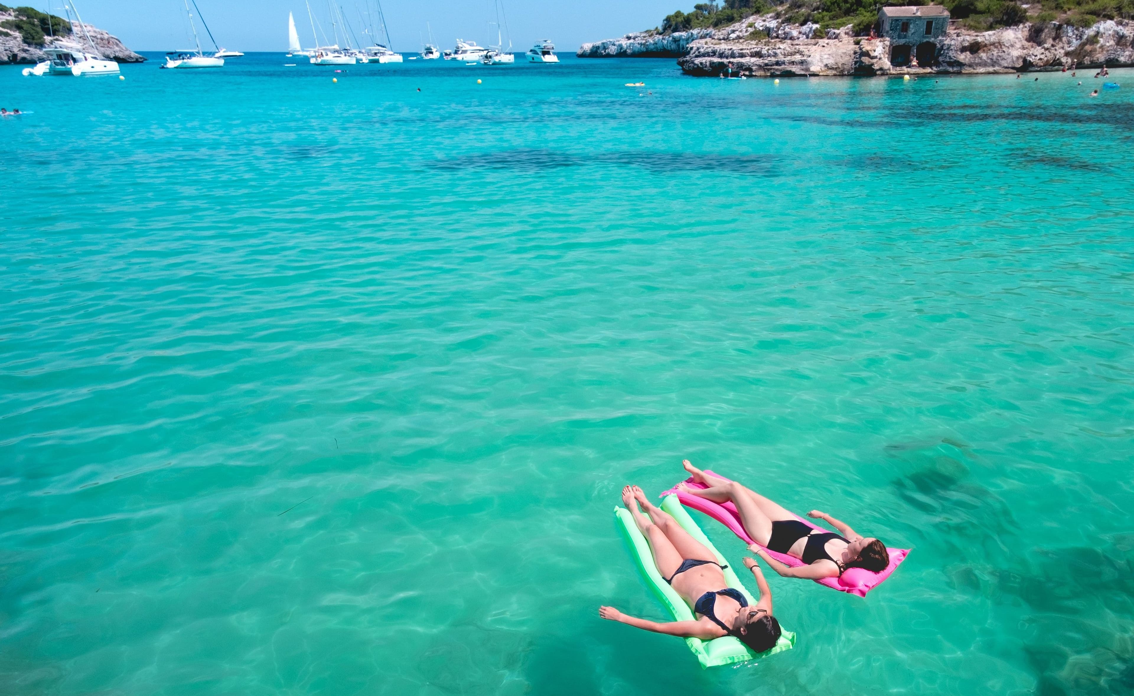 Dobberend stel op zee